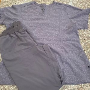 Women’s Jackie scrubs